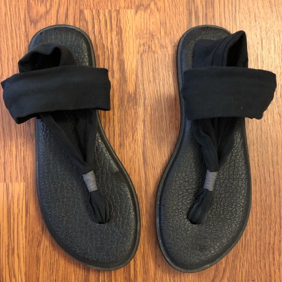 black yoga sandals